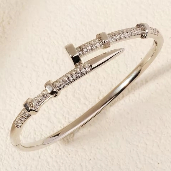 Premium Qulity Elegant Silver Bangle Bracelet - Picture 3 of 5